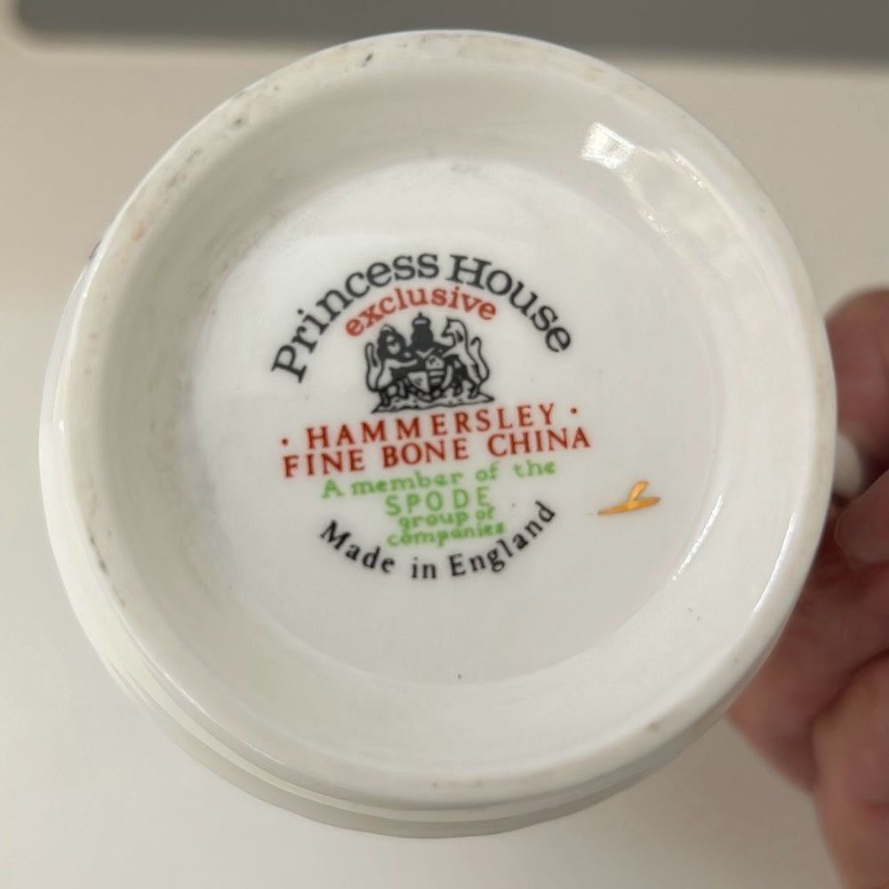 Sweet Rose Bone China Pitcher/Creamer - Picture 6 of 6